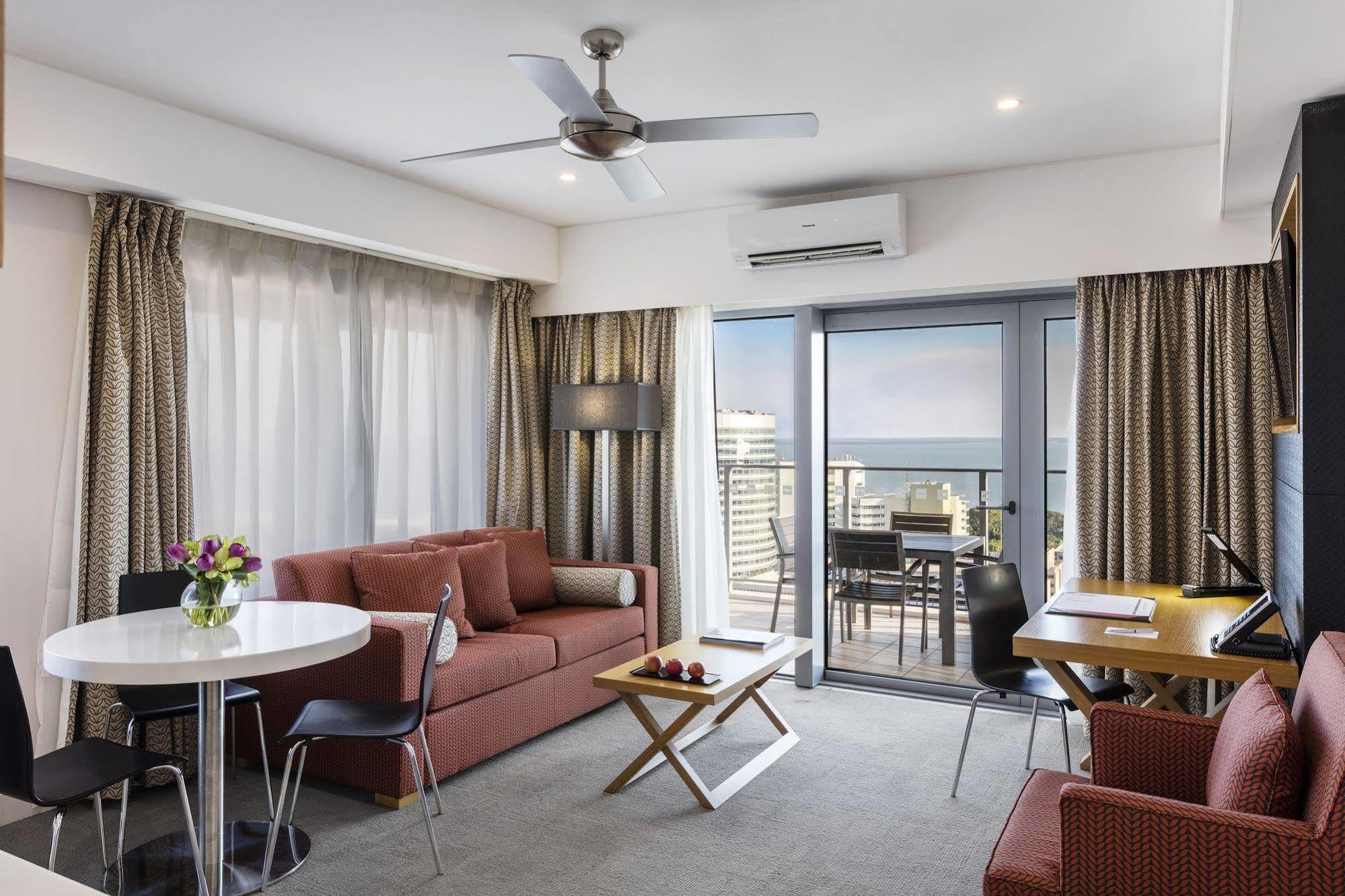 Oaks Darwin Elan Hotel Exterior foto
